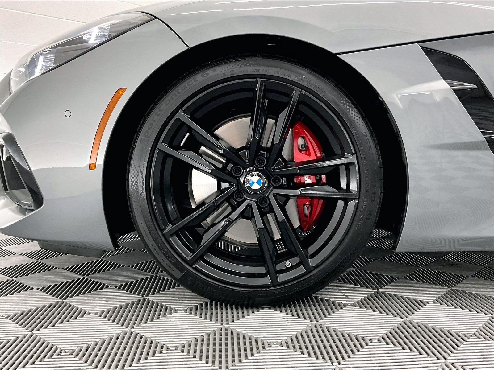 Used 2025 BMW Z4 M40i w/ Premium Package RWD image 8