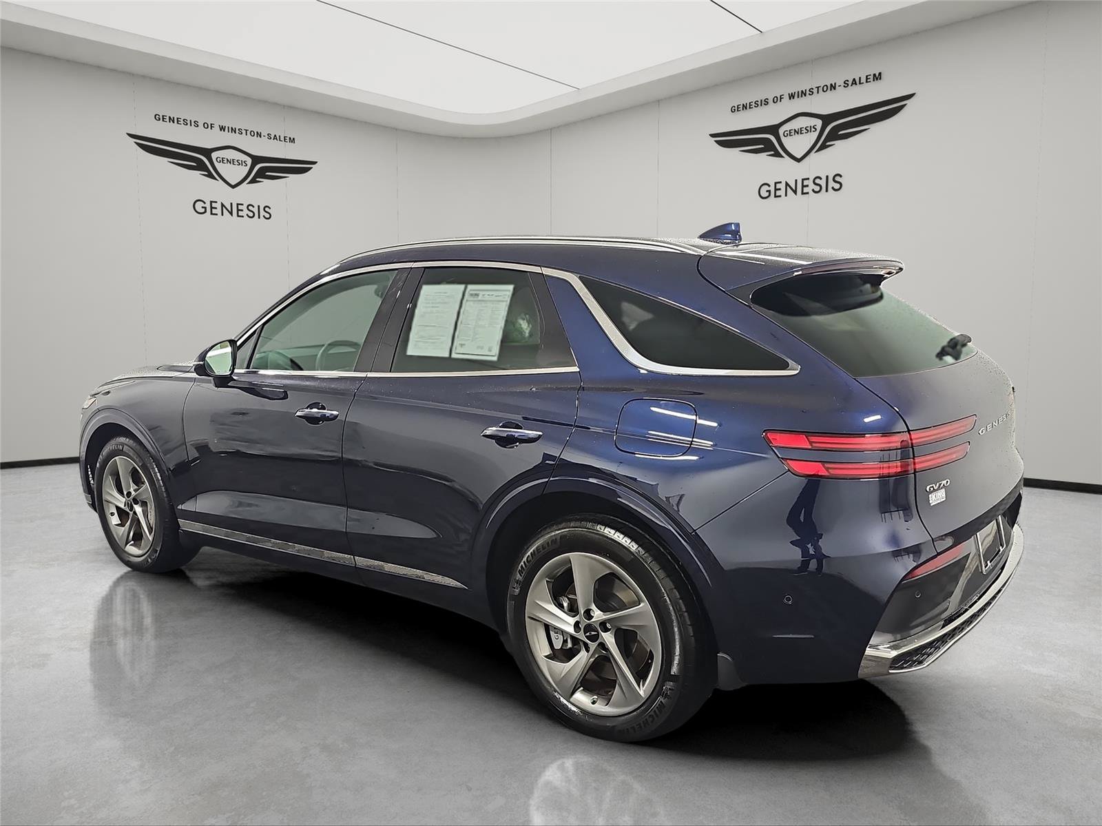 Used 2026 Genesis GV70 2.5T Advanced AWD/4WD image 9
