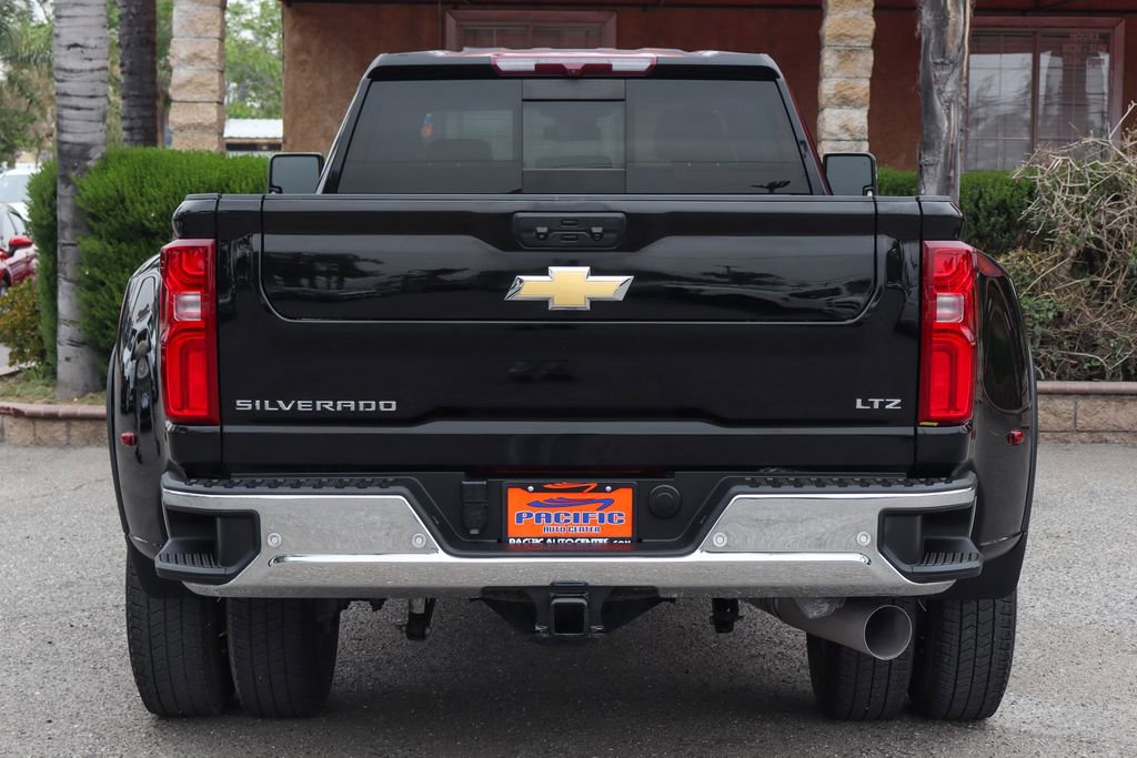 Used 2024 Chevrolet Silverado 3500 LTZ w/ LTZ Plus Package AWD/4WD image 7