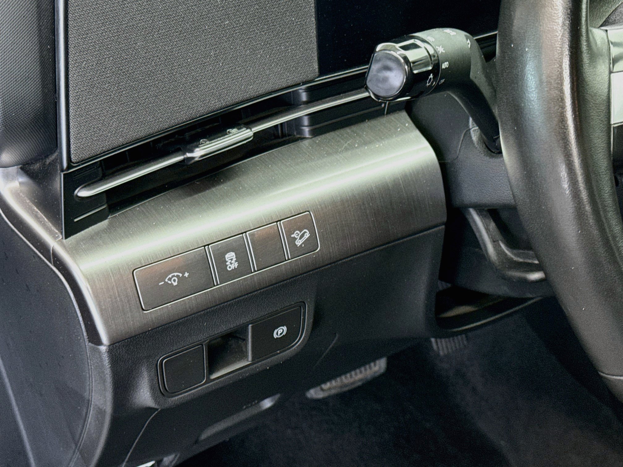 Used 2025 Hyundai Kona SEL FWD image 17