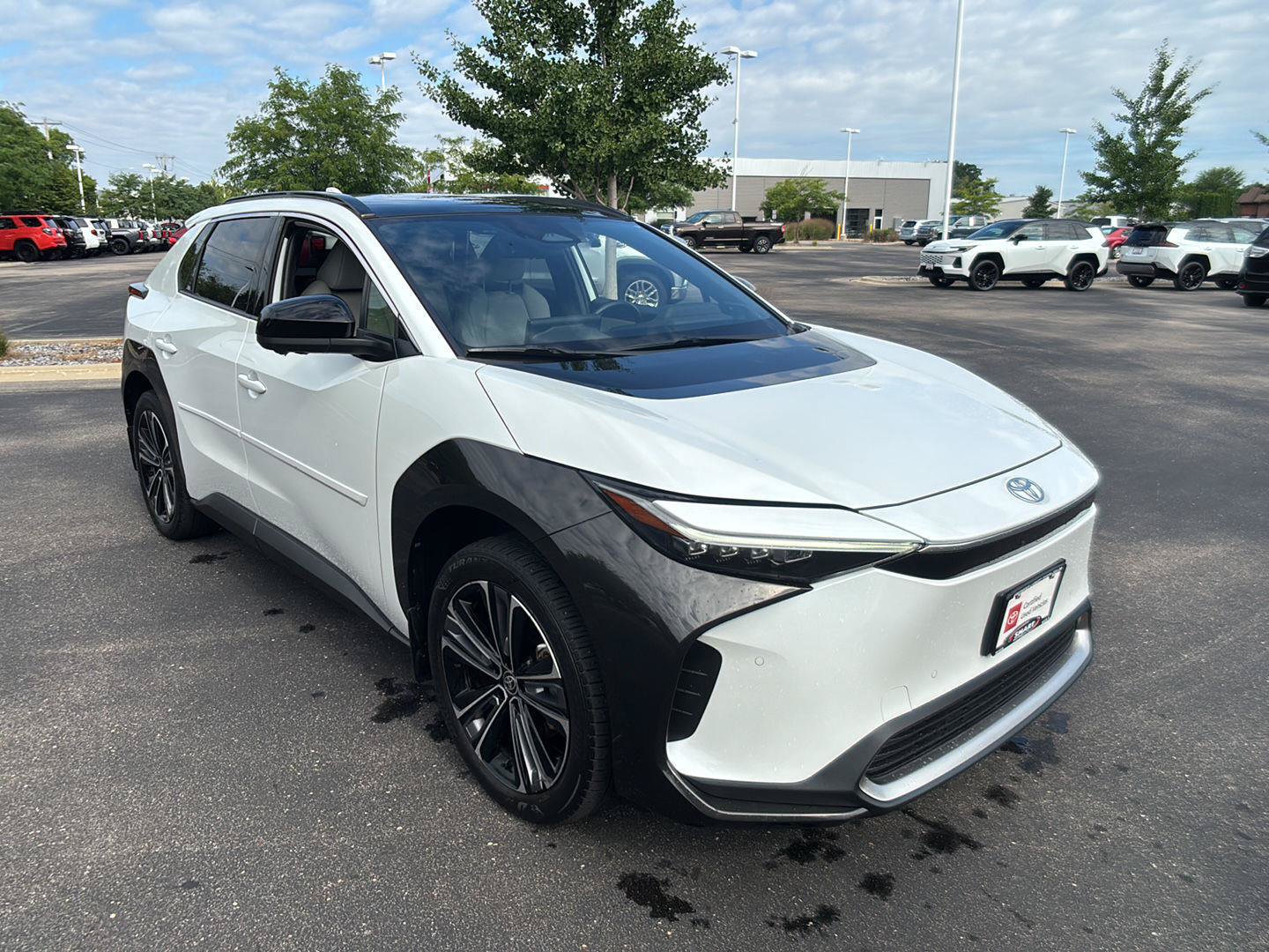 Used 2023 Toyota bZ4X AWD w/ Weather Package image 8