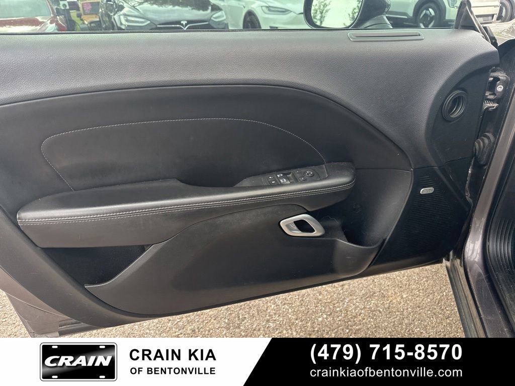 Used 2018 Dodge Challenger R/T Scat Pack w/ Leather Interior Group RWD image 12