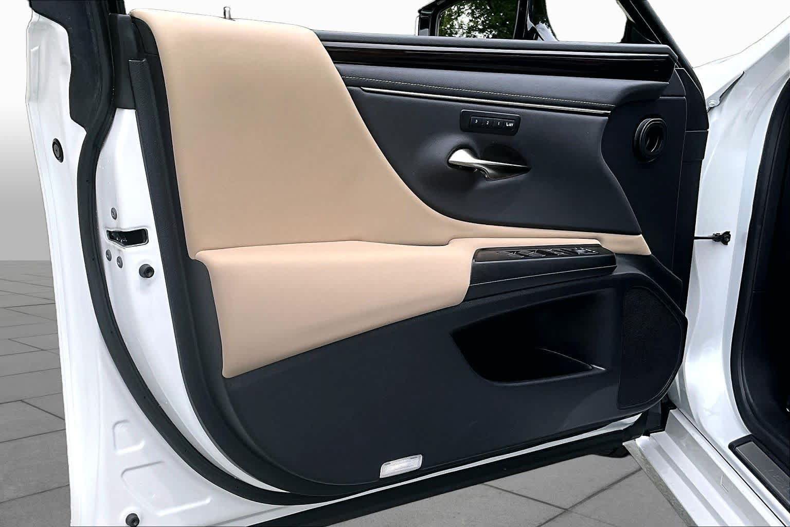 Used 2021 Lexus ES 350 w/ Premium Package FWD image 22