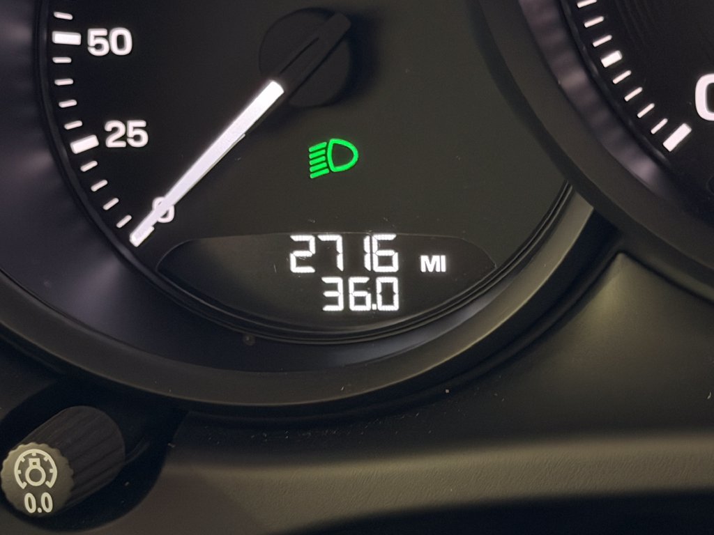 Certified 2026 Porsche Macan AWD/4WD image 22