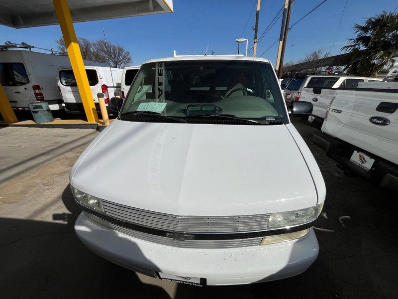 Used 2003 Chevrolet Astro image 2