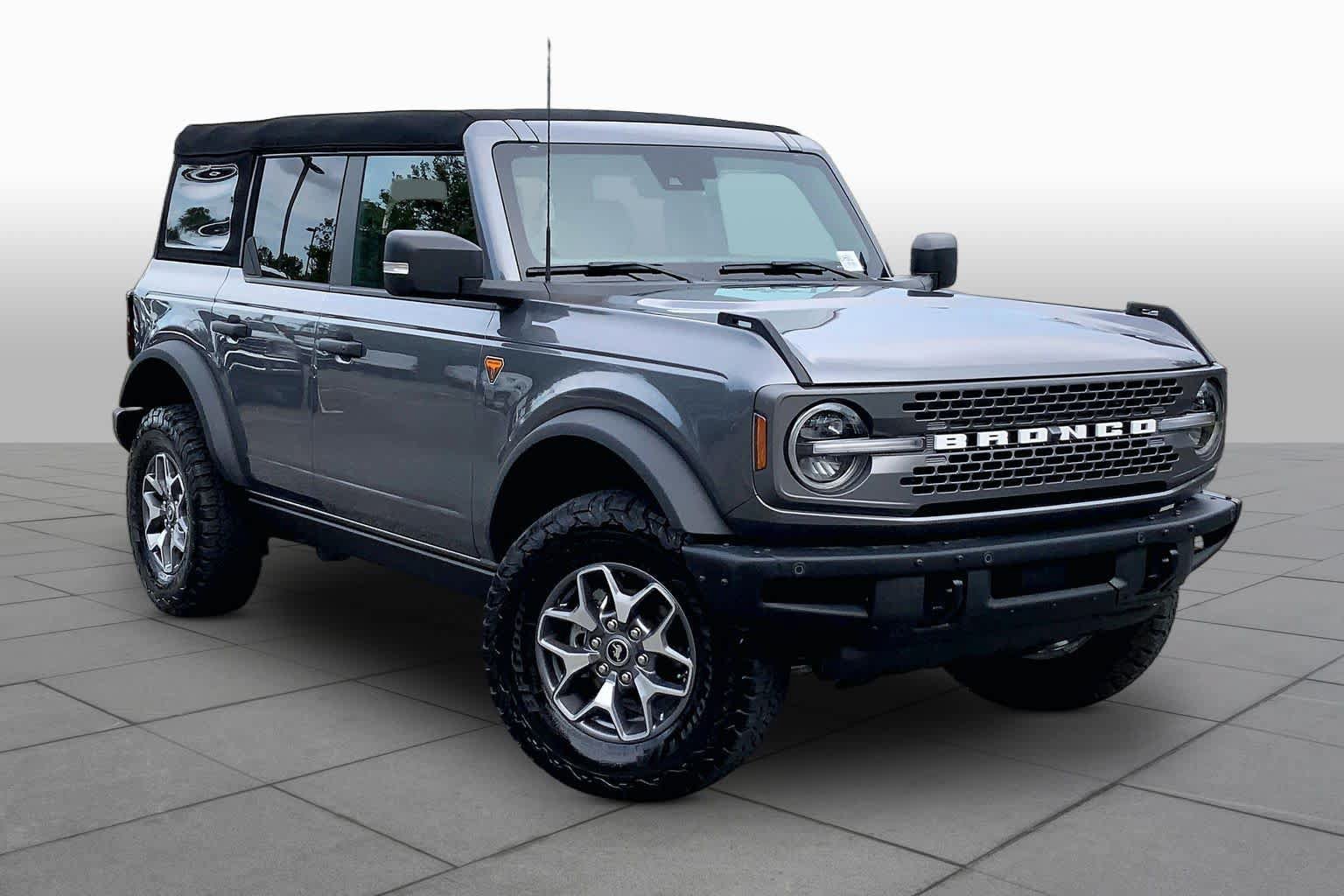 Certified 2024 Ford Bronco Badlands AWD/4WD image 3