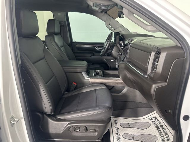 Used 2025 Chevrolet Silverado 2500 LTZ w/ LTZ Premium Package image 14