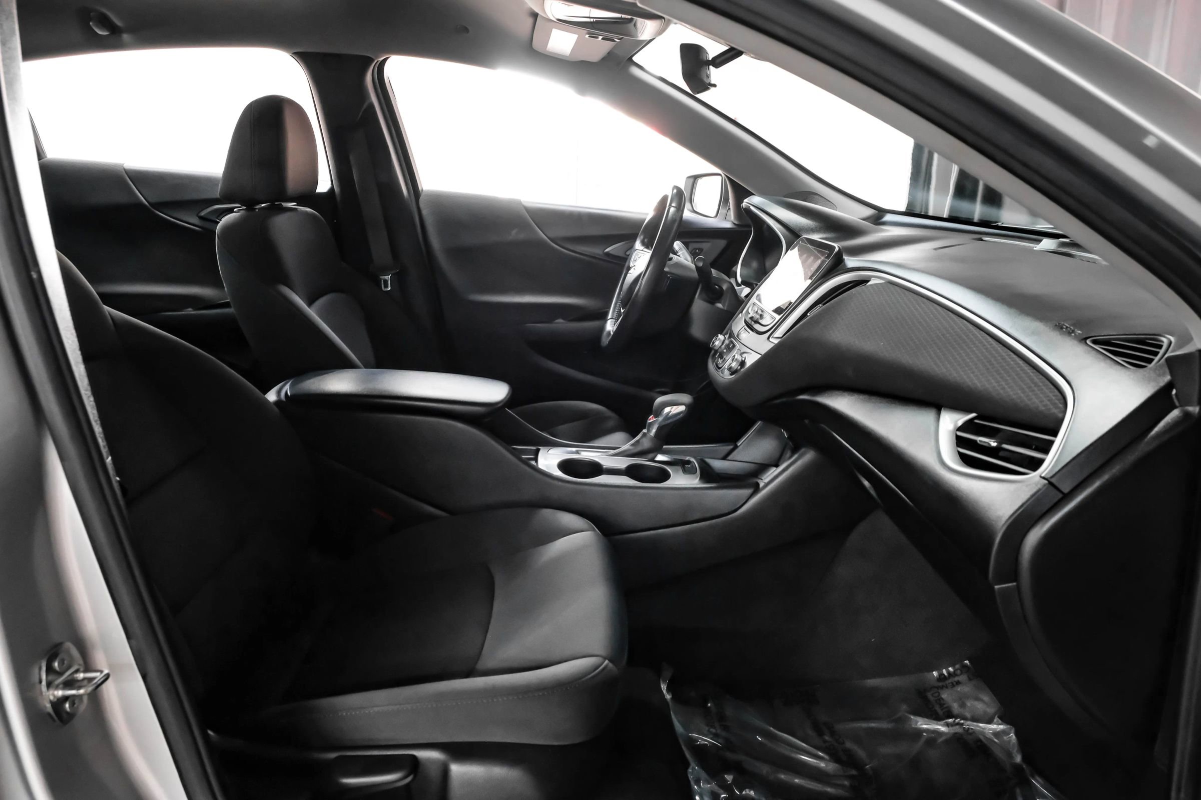 Used 2021 Chevrolet Malibu RS image 33