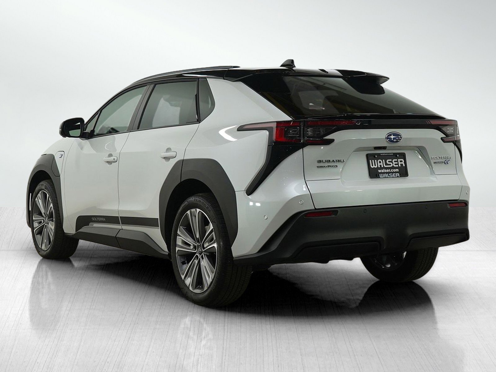 Used 2024 Subaru Solterra Touring w/ Touring Package image 3