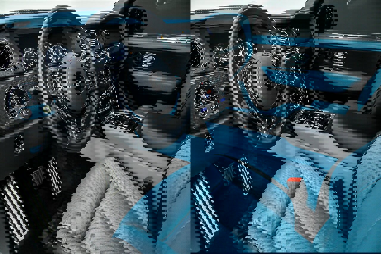 Used 2023 Rolls-Royce Cullinan Black Badge w/ Driver's Package image 21