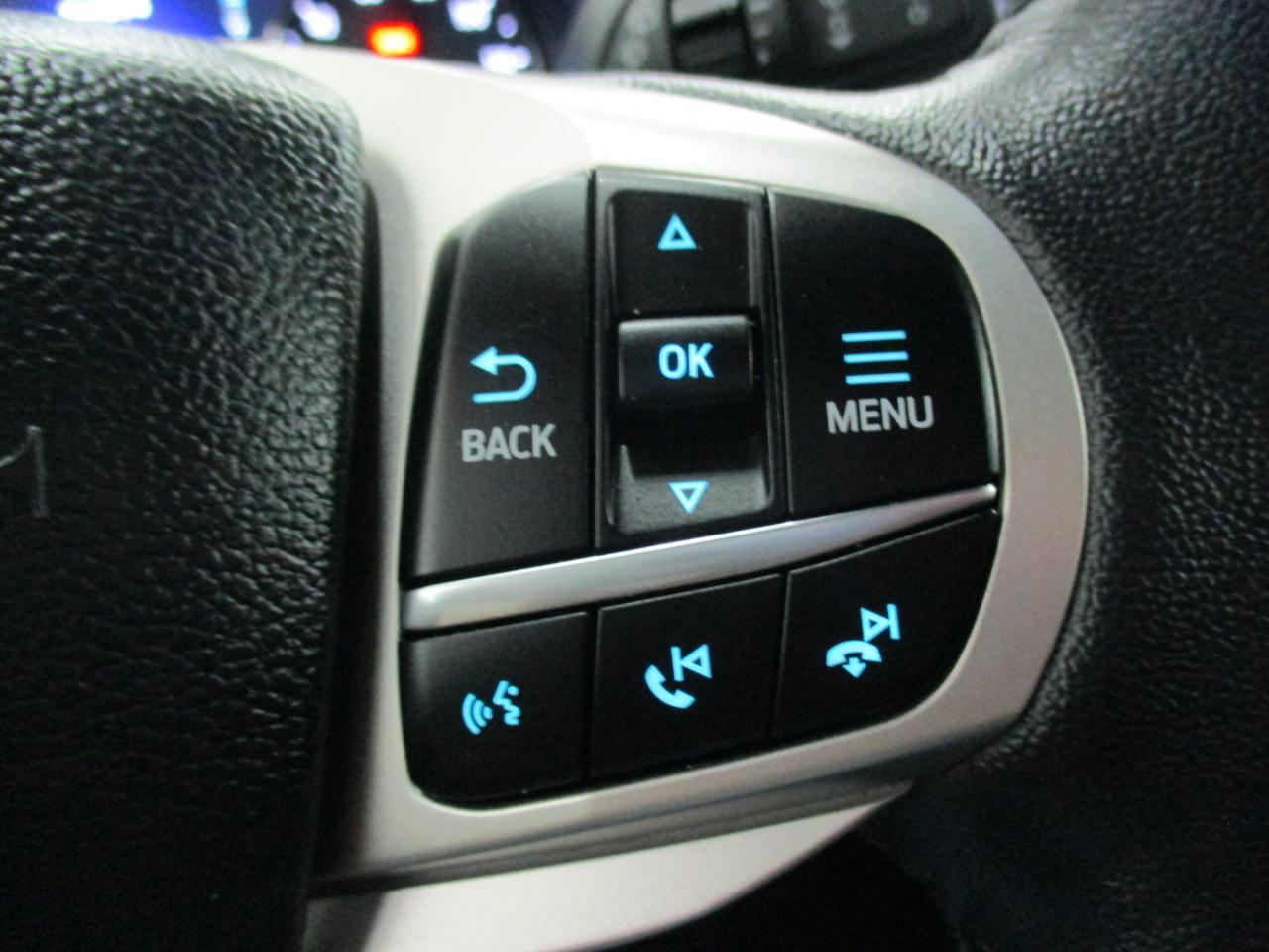 Used 2023 Ford Explorer XLT w/ Equipment Group 202A image 27