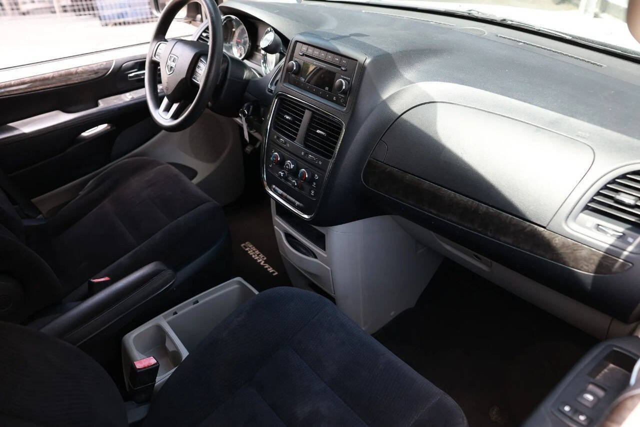 Used 2014 Dodge Grand Caravan SE w/ Quick Order Package 29E SE FWD image 33