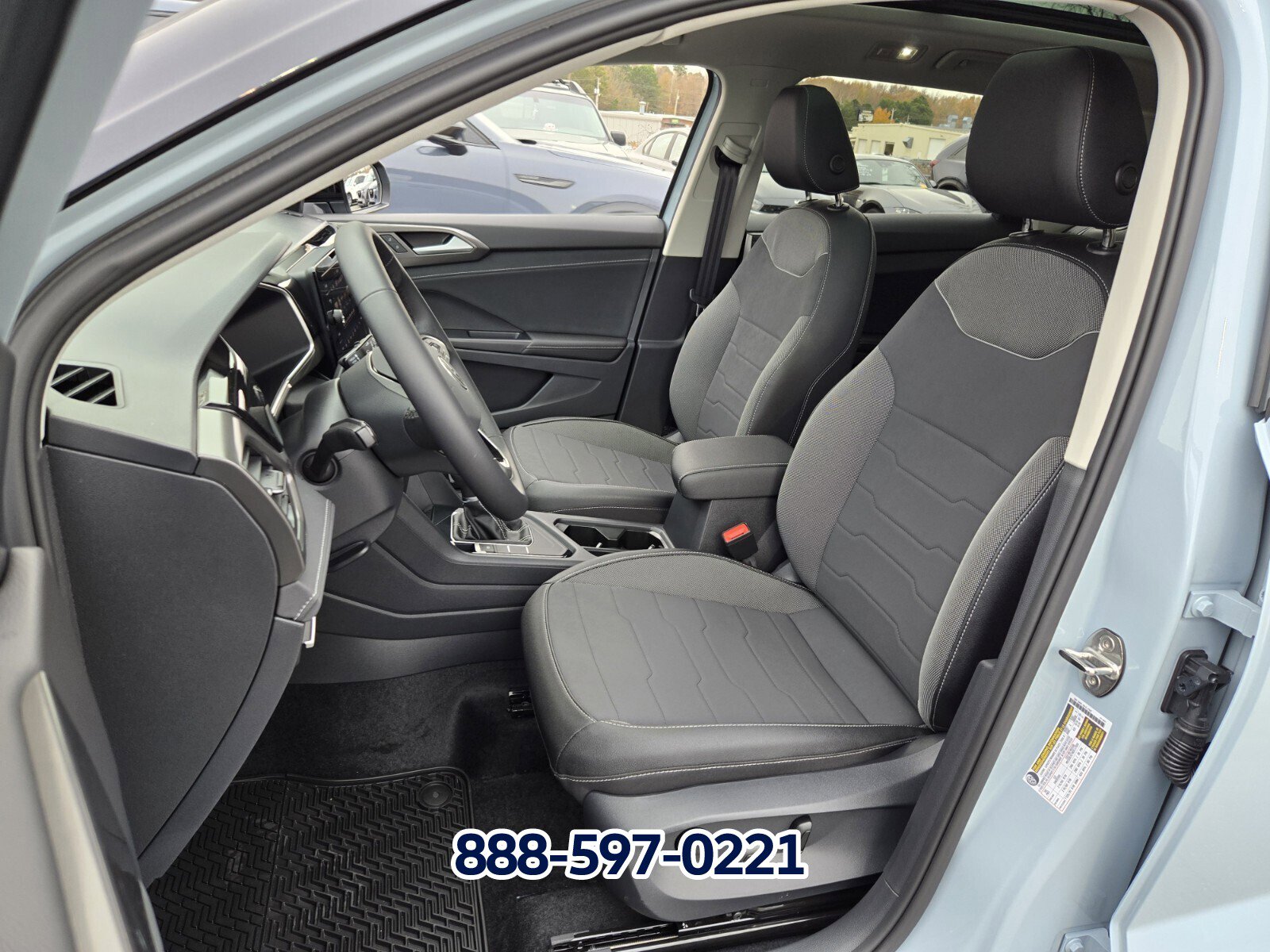 New 2026 Volkswagen Taos SE image 6