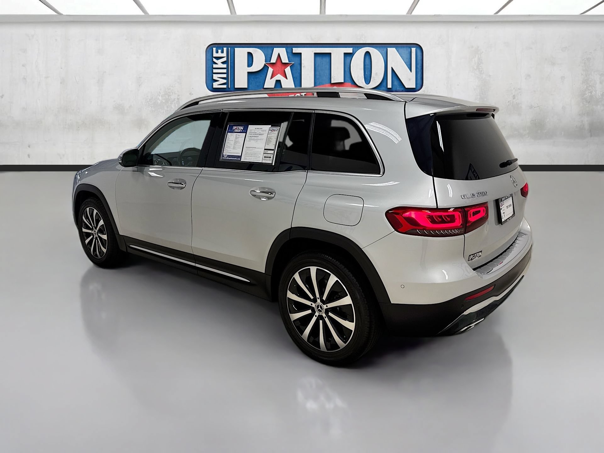 Used 2022 Mercedes-Benz GLB 250 image 5