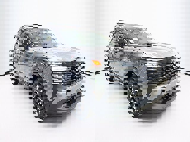 New 2026 Nissan Kicks SV image 3