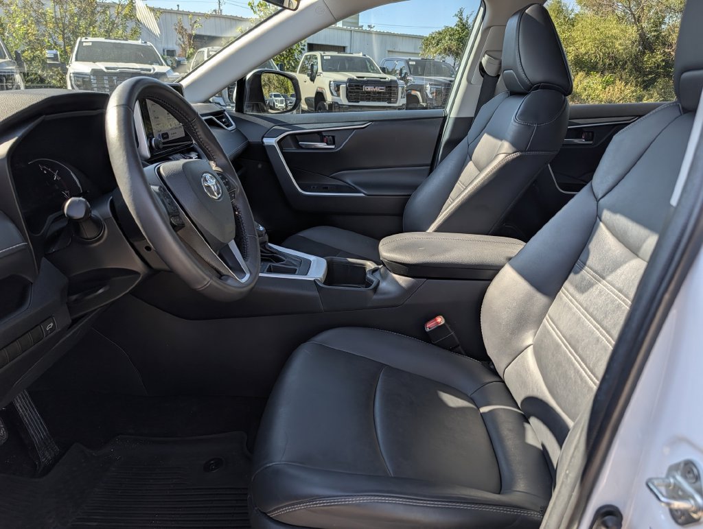 Used 2023 Toyota RAV4 XLE Premium FWD image 26
