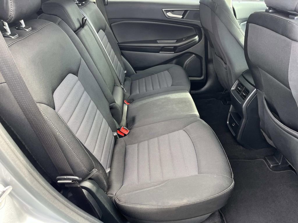 Used 2022 Ford Edge SE w/ Black Appearance Package image 28