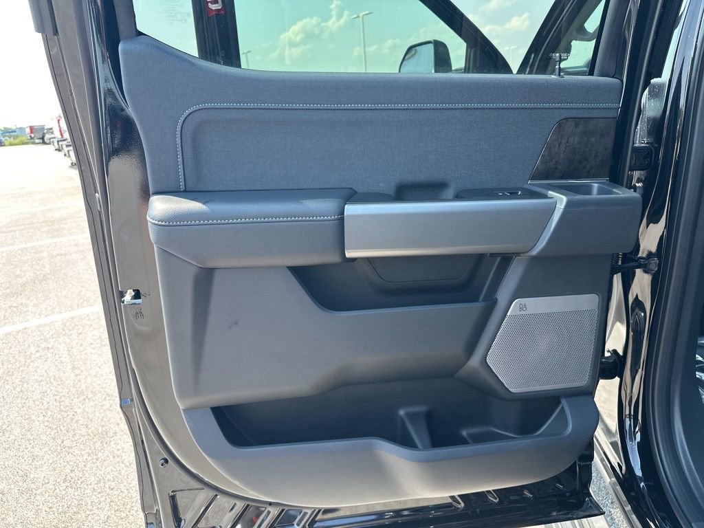 New 2026 Ford F350 Lariat w/ Black Appearance Package AWD/4WD image 94