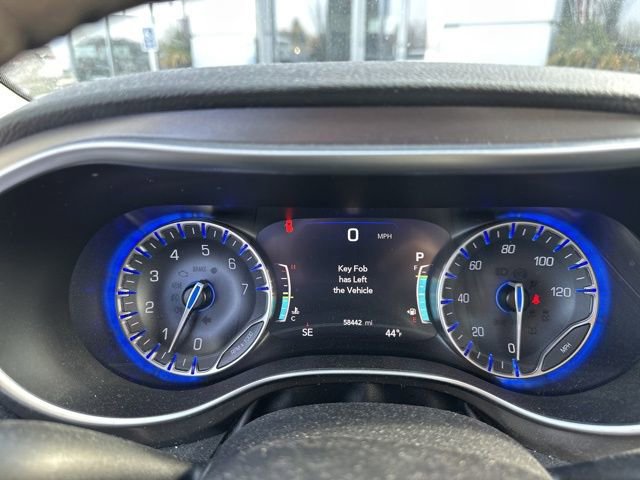 Used 2019 Chrysler Pacifica Limited image 13