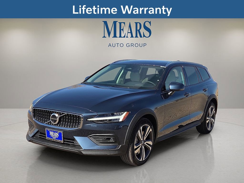 New 2026 Volvo V60 B5 Cross Country Plus w/ Protection Package Premier