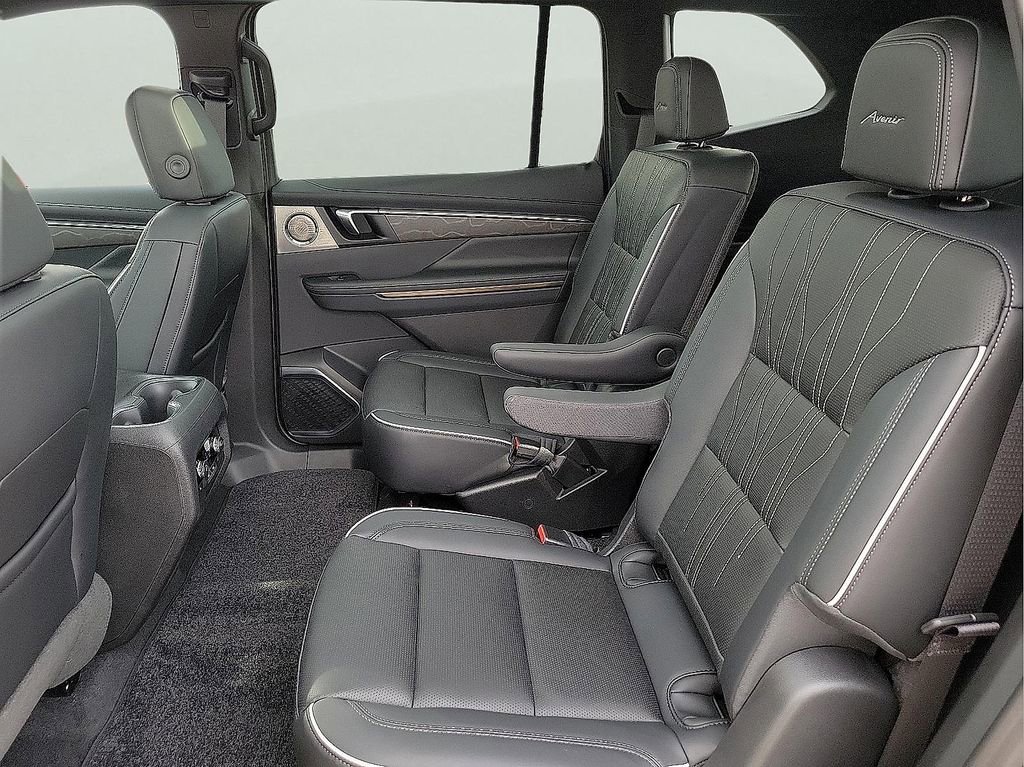 New 2026 Buick Enclave Avenir w/ Super Cruise Package FWD image 13
