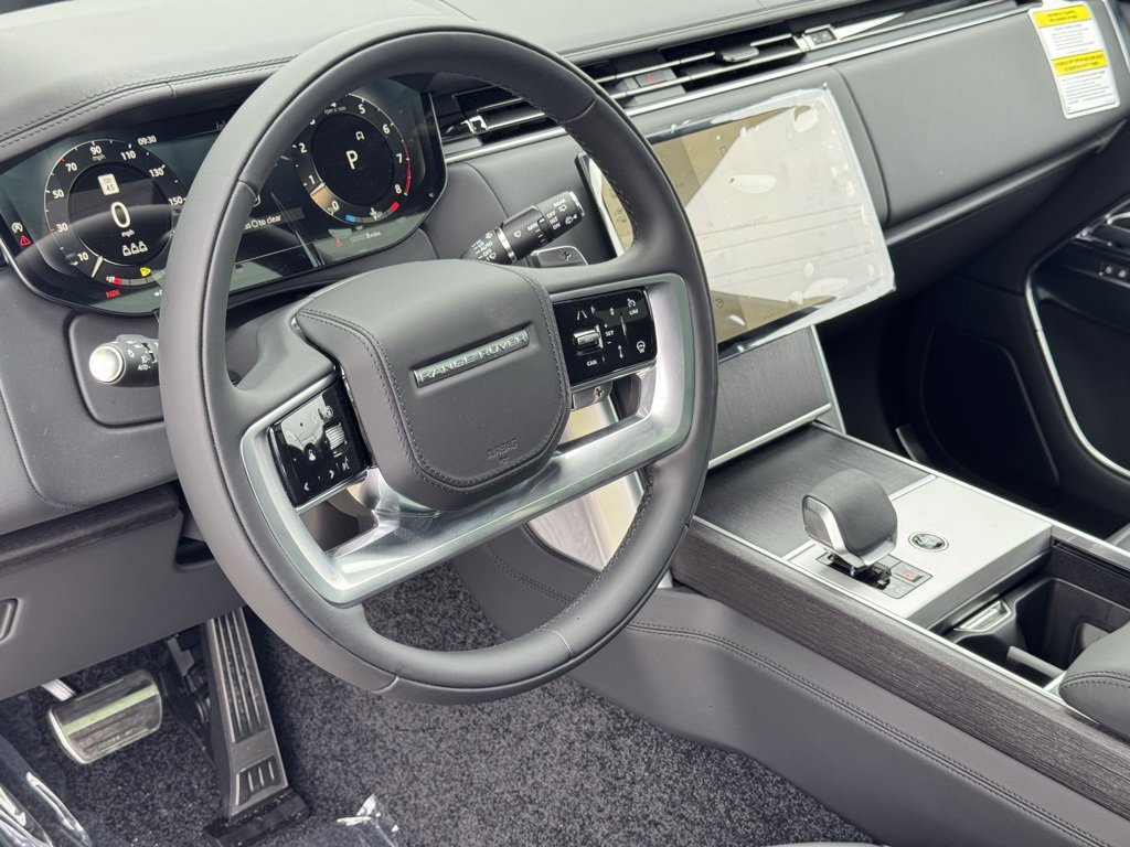 New 2025 Land Rover Range Rover SE image 26