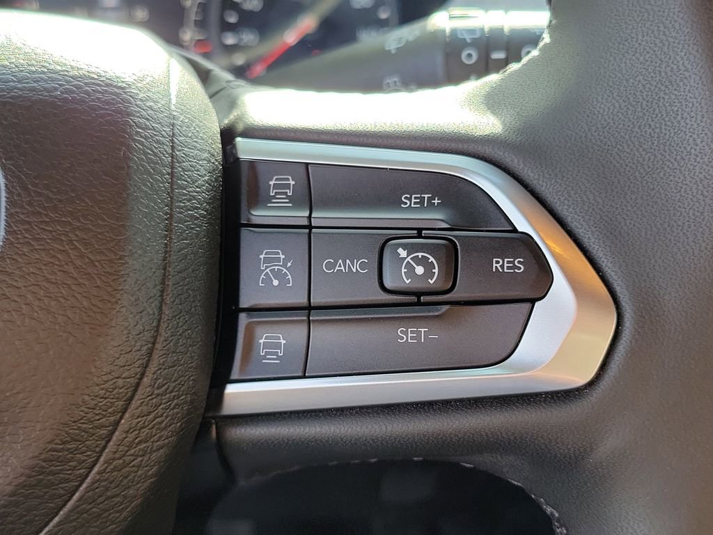 Used 2023 Jeep Compass Latitude w/ Sun and Sound Group image 6