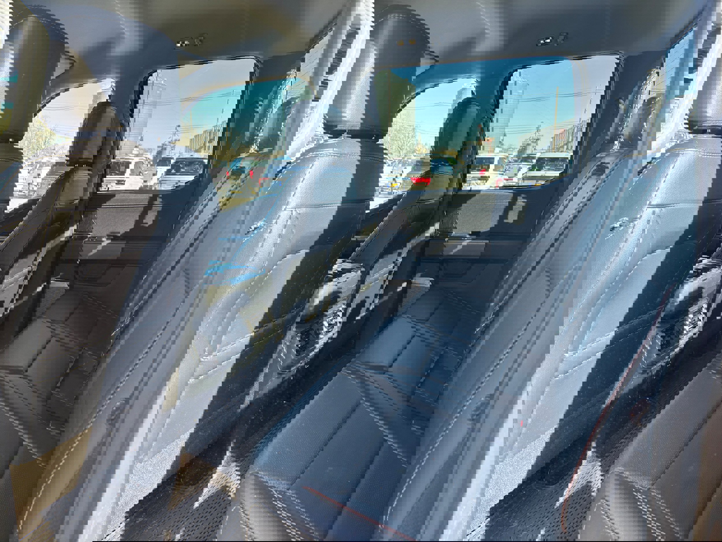 Used 2021 Ford F150 Lariat w/ Equipment Group 501A Mid image 11