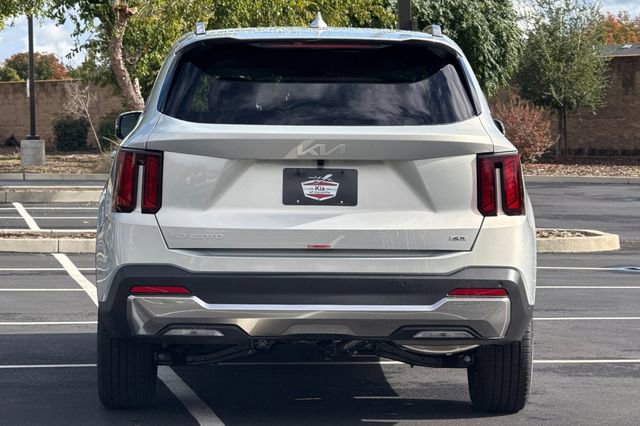 New 2026 Kia Sorento S w/ S Panoramic Sunroof Package image 6