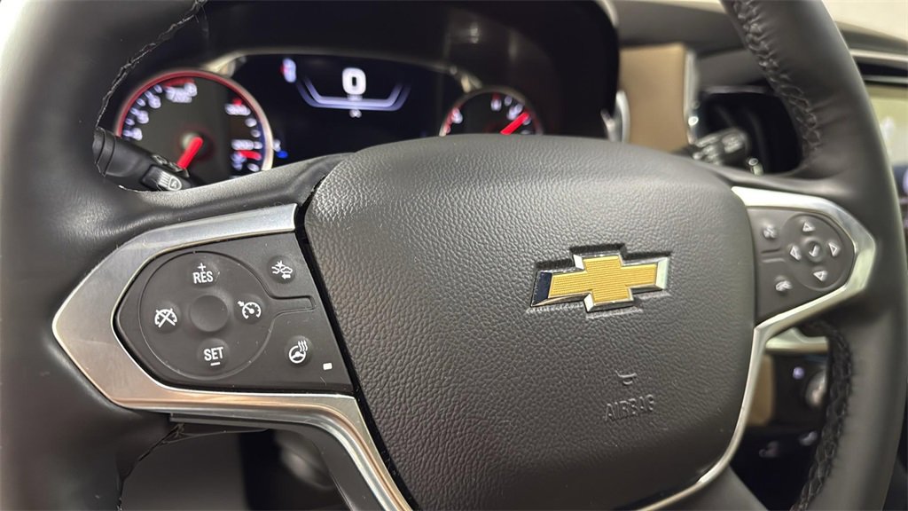 Used 2023 Chevrolet Traverse Premier image 23