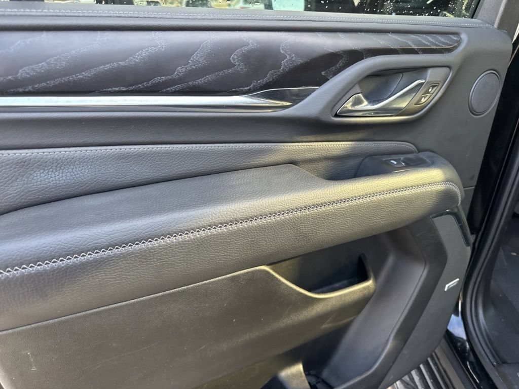 Used 2023 GMC Yukon XL Denali AWD/4WD image 38