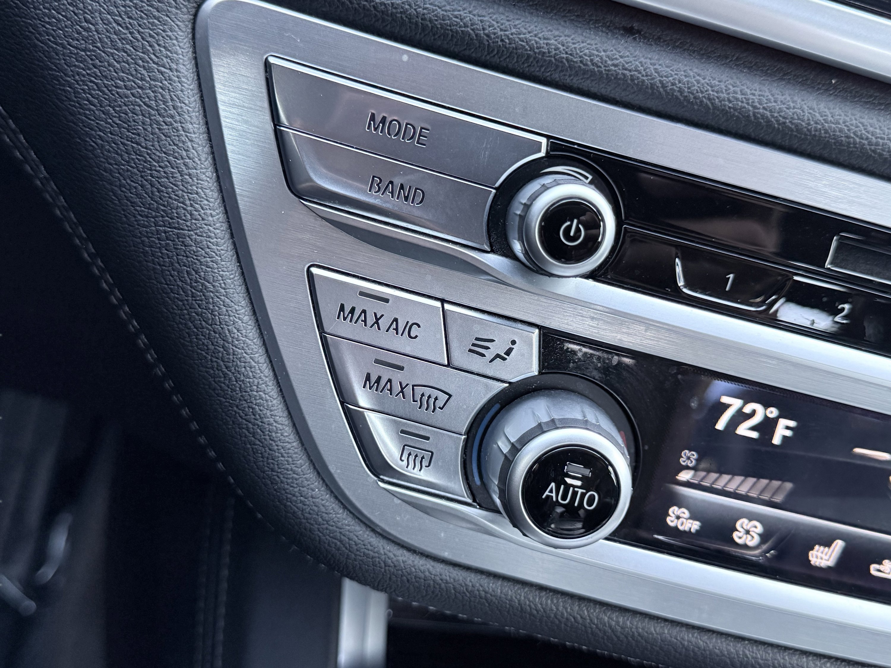 Used 2019 BMW 750i w/ M Sport Package image 50