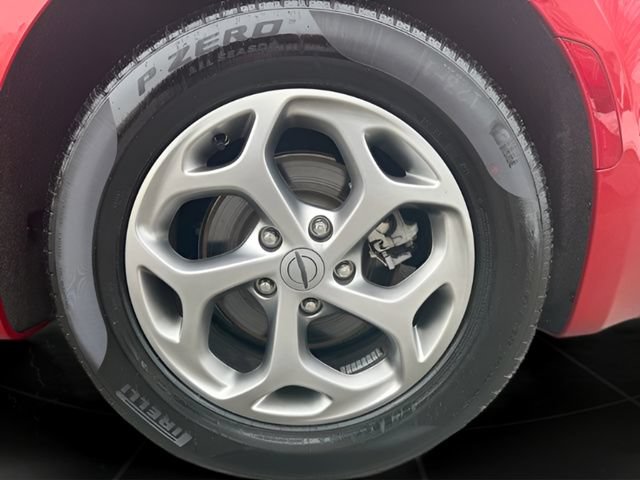 Certified 2024 Chrysler Pacifica Limited FWD image 9
