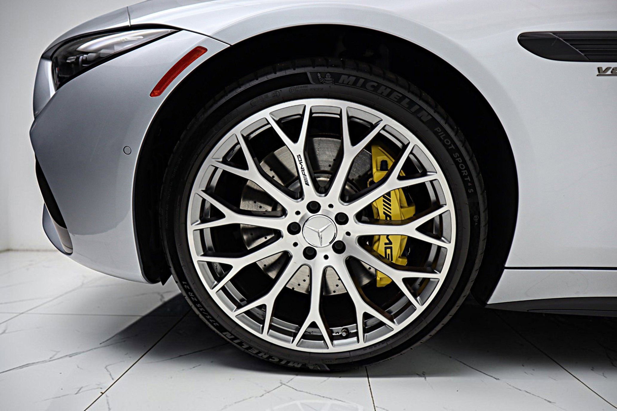 Used 2024 Mercedes-Benz SL 63 AMG 4MATIC image 50