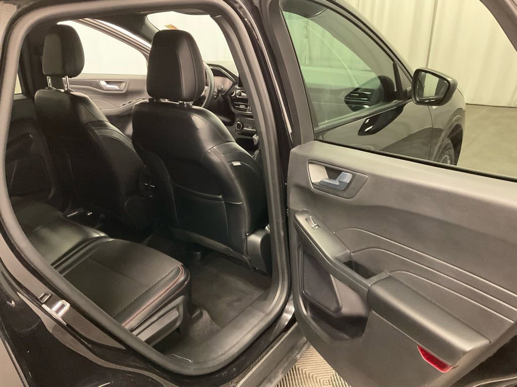 Used 2024 Ford Escape ST-Line image 28