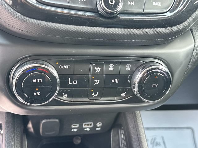 Certified 2021 Chevrolet TrailBlazer LT w/ Convenience Package FWD image 32