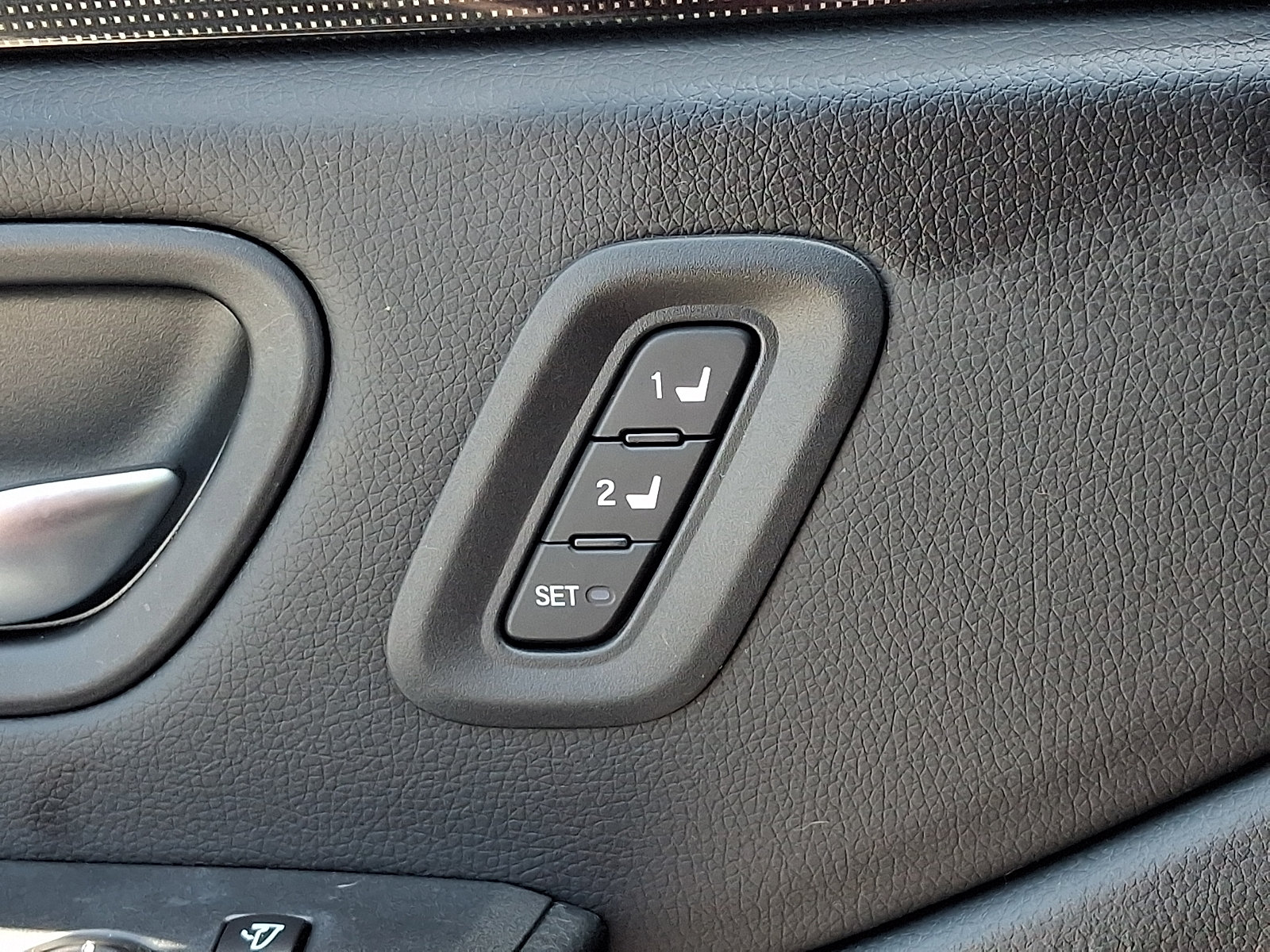 Used 2025 Honda Pilot Elite image 28