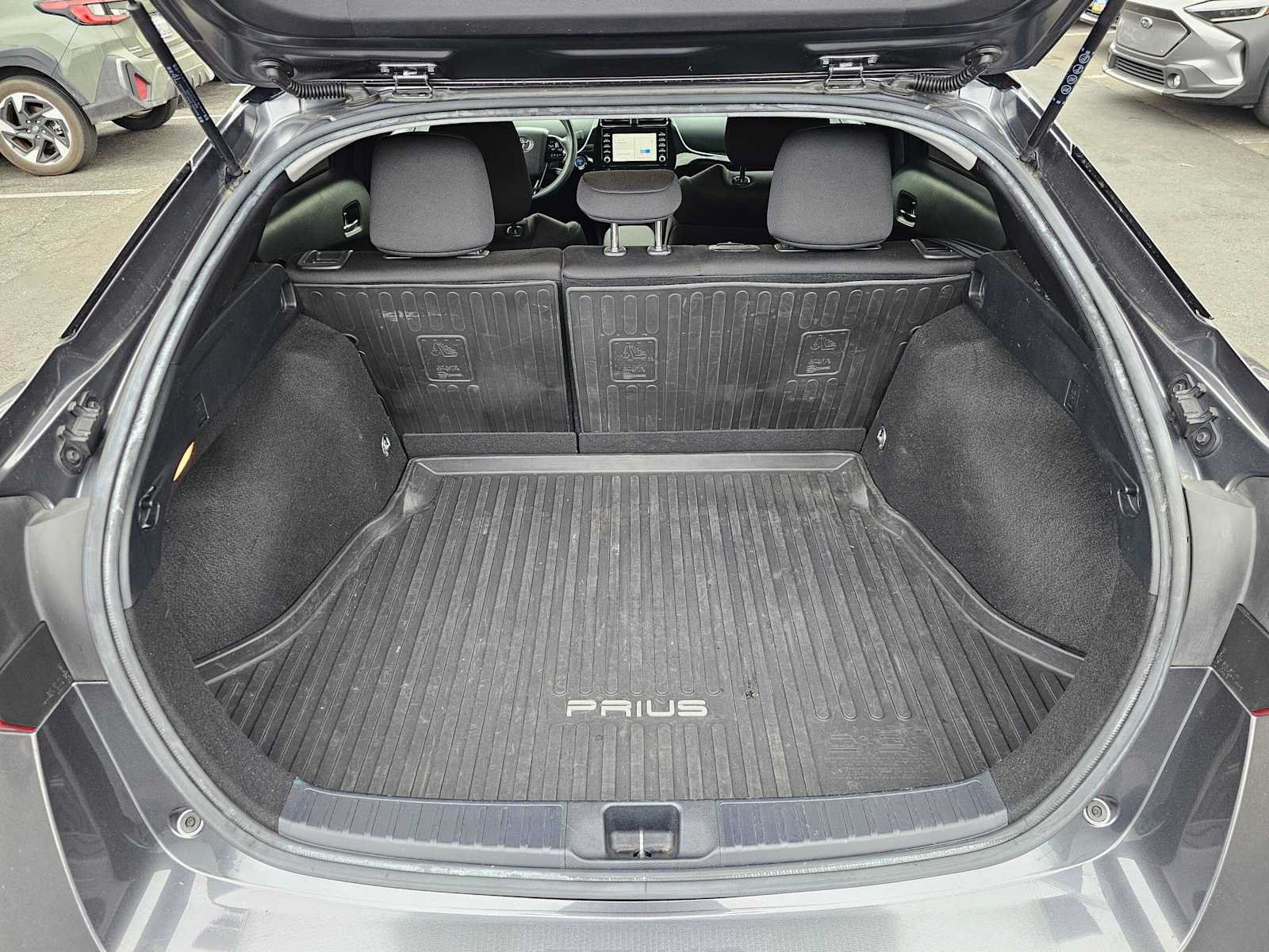 Used 2020 Toyota Prius L Eco FWD image 14