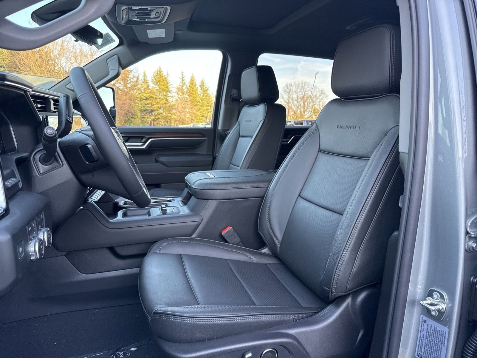 New 2026 GMC Sierra 2500 Denali w/ Denali Reserve Package image 10
