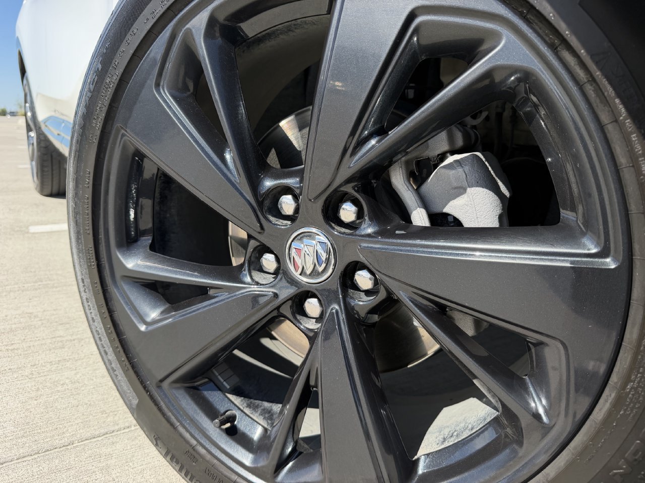 Used 2023 Buick Envision Essence w/ Technology Package I AWD/4WD image 9