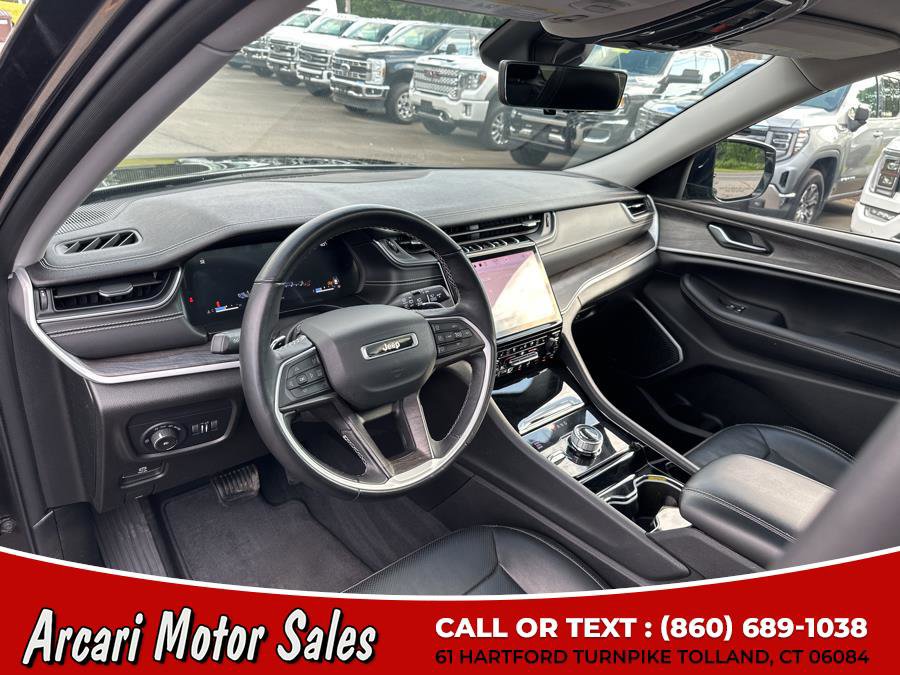 Used 2022 Jeep Grand Cherokee L Limited w/ Luxury Tech Group II image 21