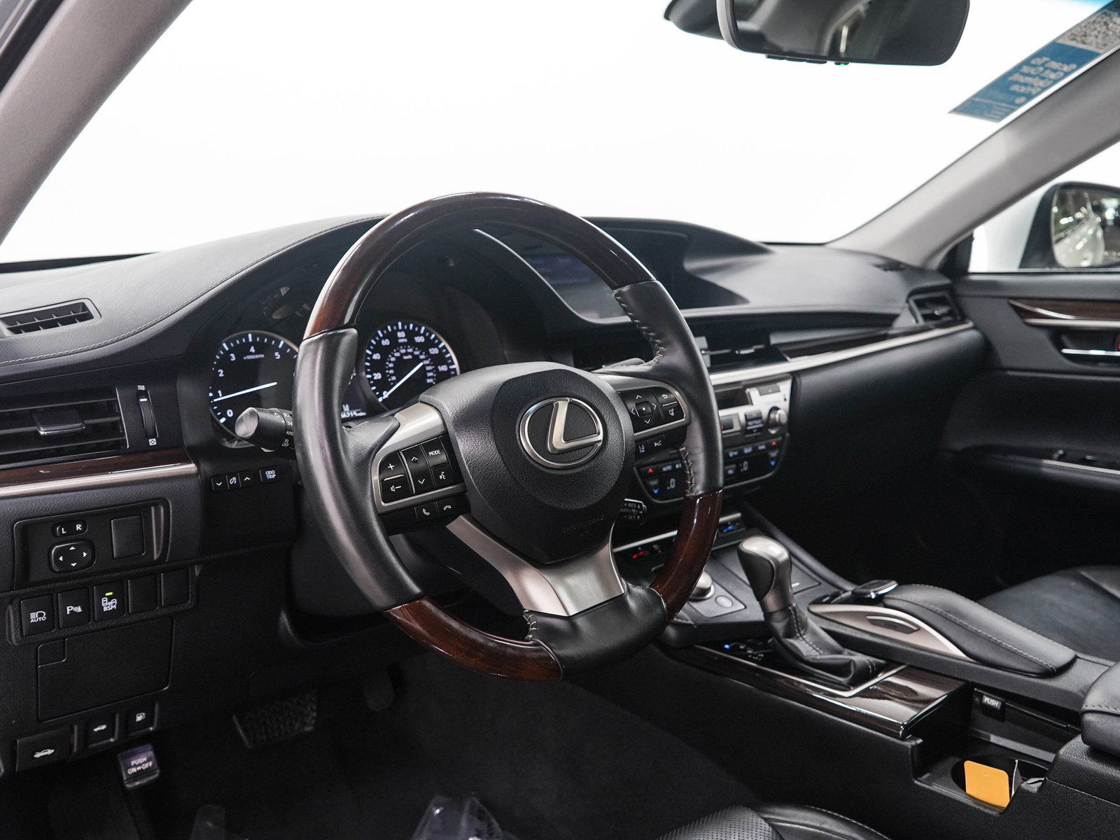 Used 2017 Lexus ES 350 w/ Luxury Package FWD image 44