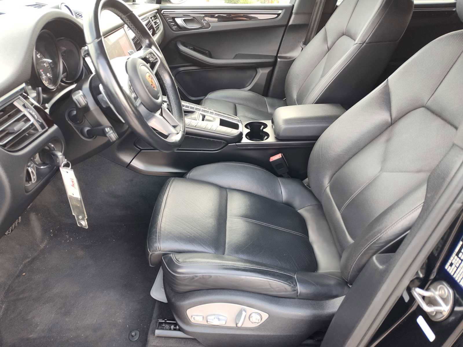 Used 2020 Porsche Macan image 14