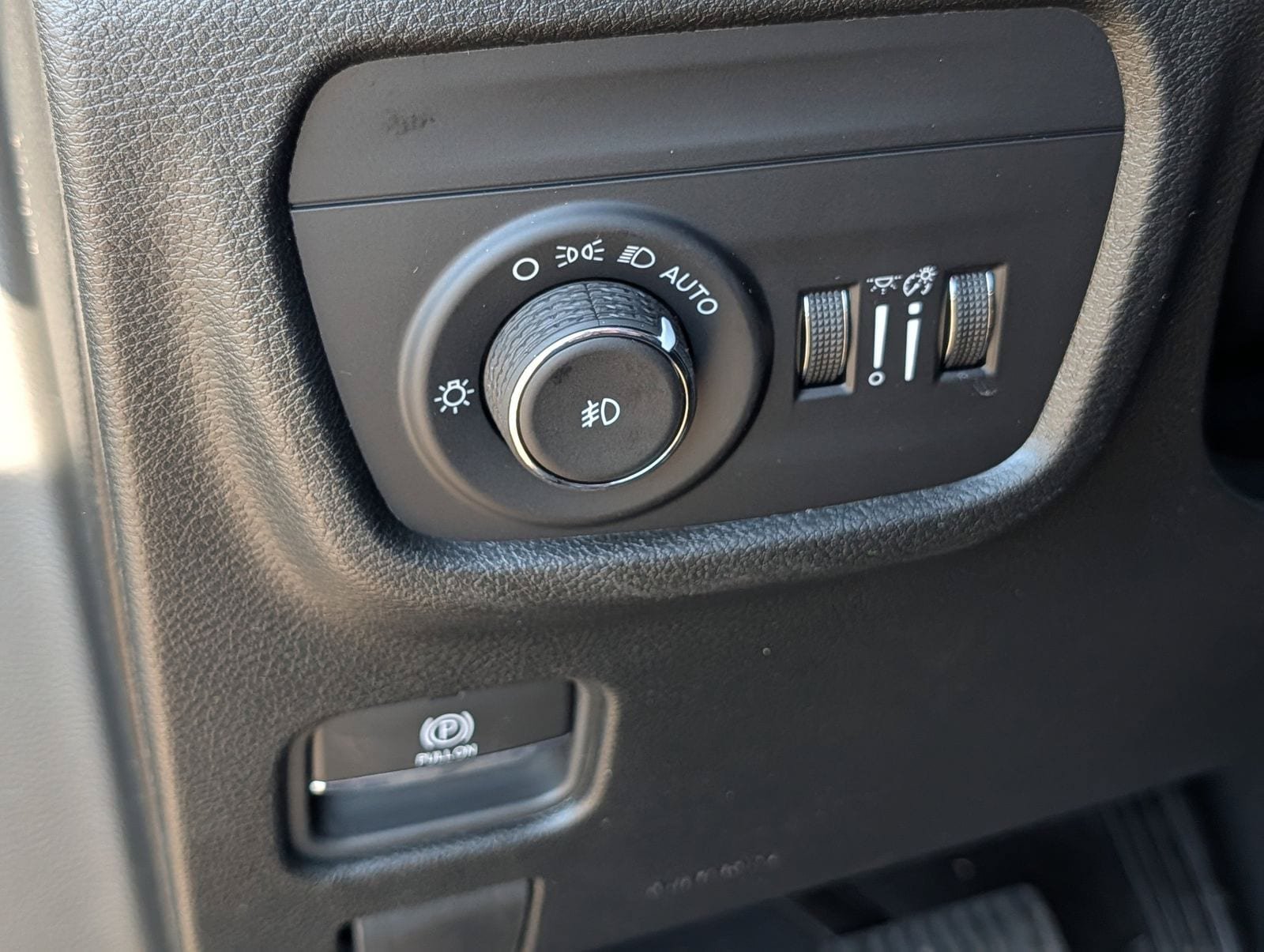 New 2026 Jeep Grand Cherokee Limited AWD/4WD image 15