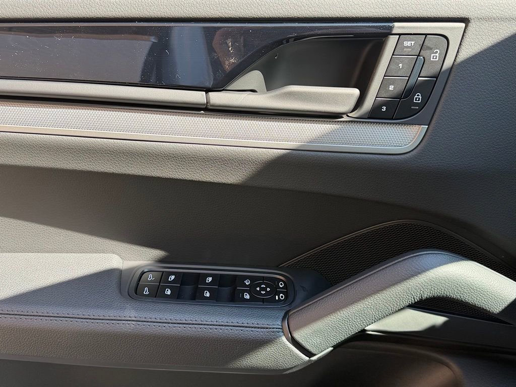 New 2026 Porsche Cayenne image 15