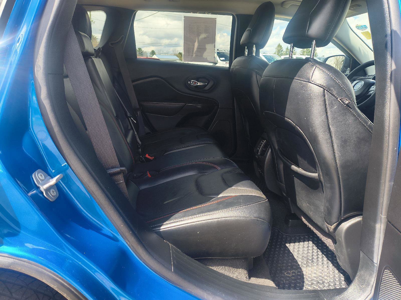 Used 2022 Jeep Cherokee Trailhawk w/ Premium Leather Package image 31