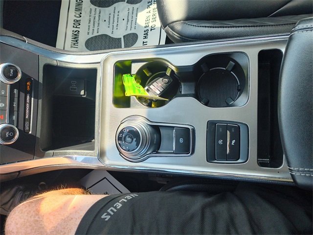 Used 2024 Ford Edge Titanium image 30