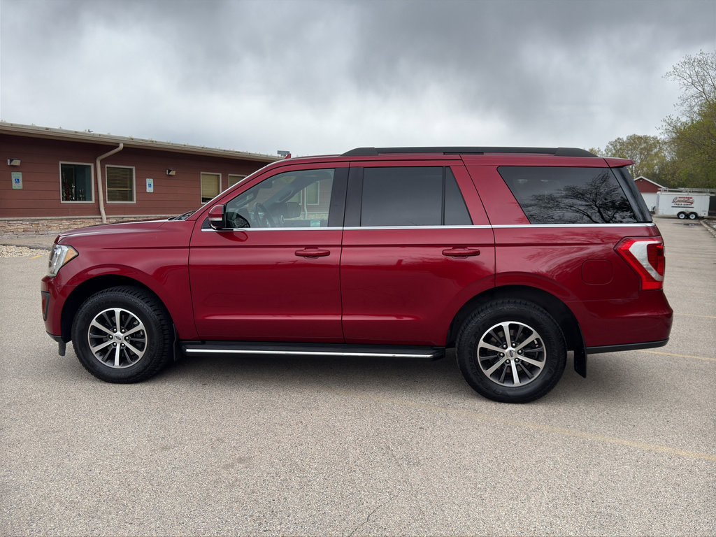 Used 2019 Ford Expedition XLT w/ Equipment Group 202A AWD/4WD image 13