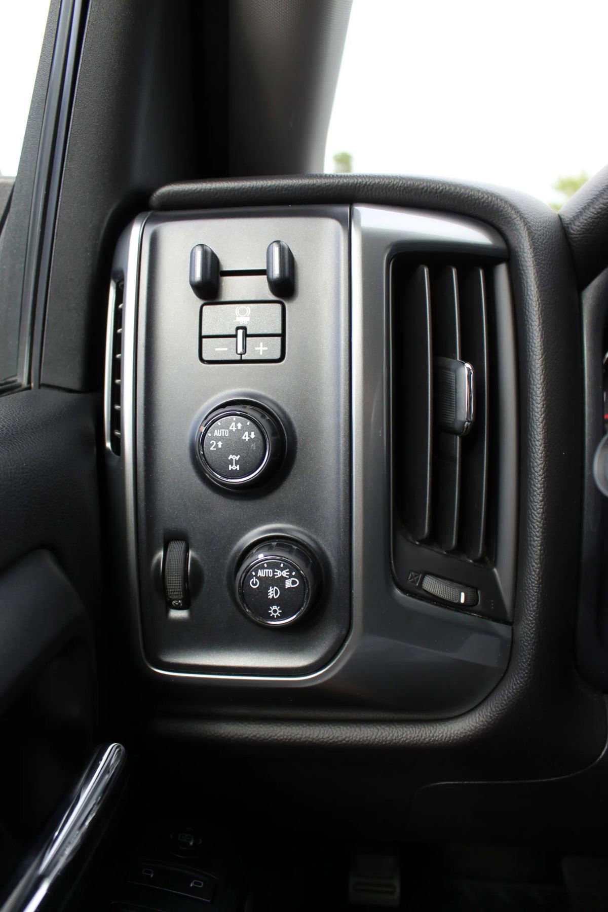 Used 2016 Chevrolet Silverado 1500 LT w/ All Star Edition image 19