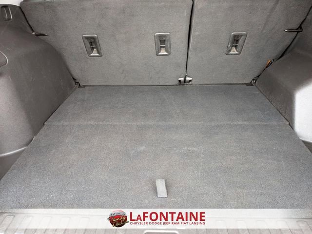 Used 2024 GMC Terrain SLT image 27